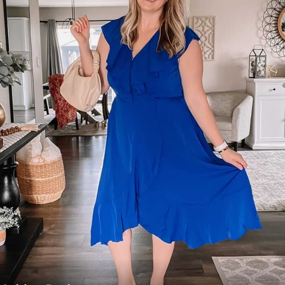 Ruffle Dress with belt - Picture 5 of 6